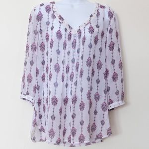 Reitmans White and Pink Patterned Blouse